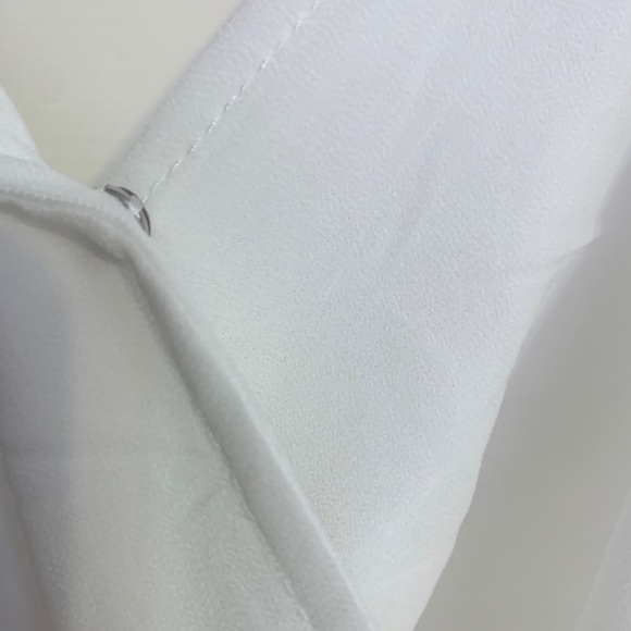 ❌DONATED❌White V-neck Surplice Adjustable Straps Maxi Shorts Romper - Picture 8 of 17